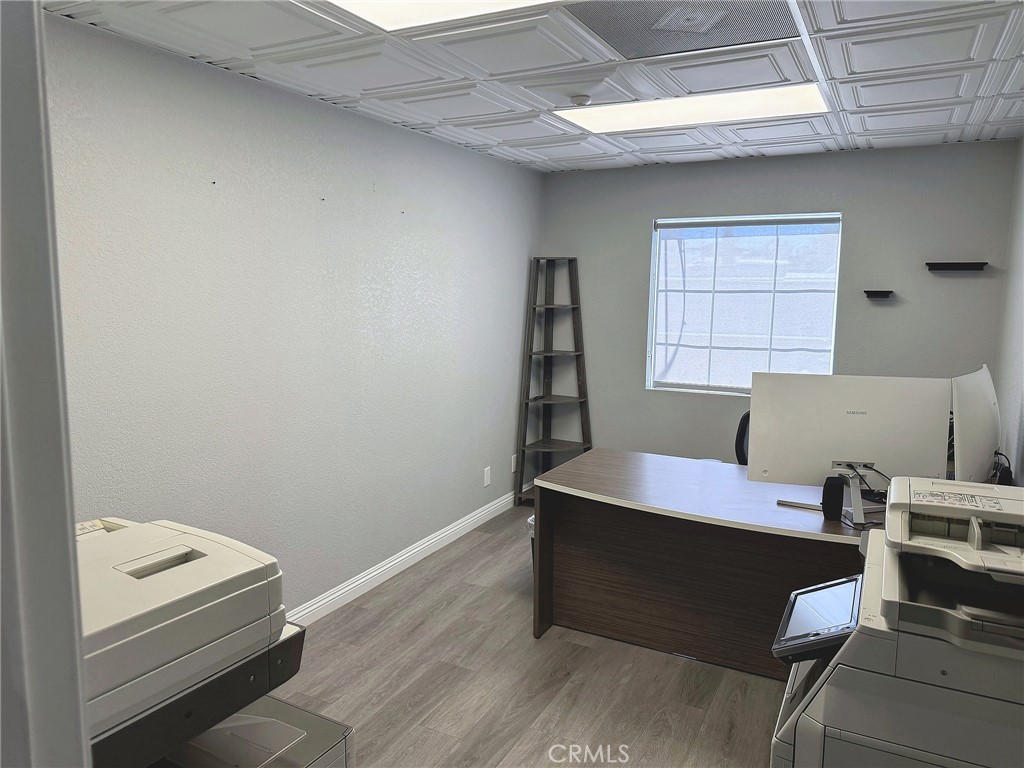 3852 Hillside Property Photo 4