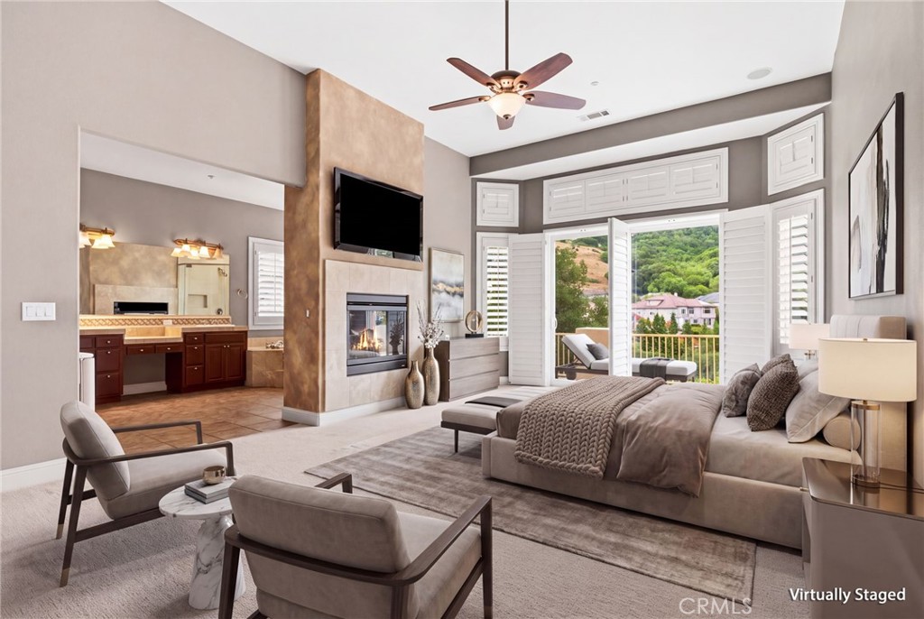 309 Whitcliff Court Property Photo 4