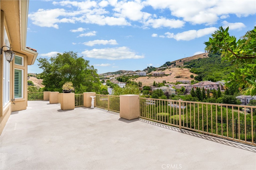309 Whitcliff Court Property Photo 15