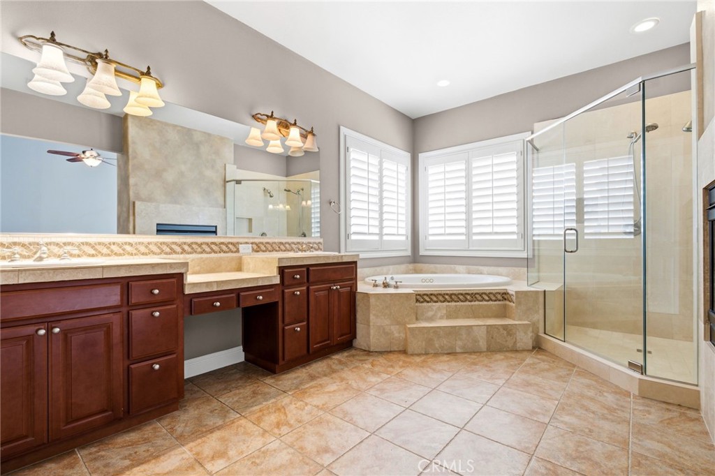 309 Whitcliff Court Property Photo 21