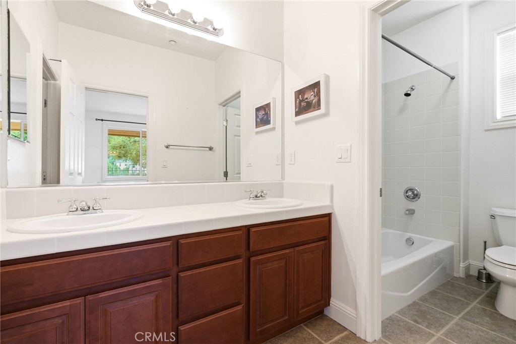 309 Whitcliff Court Property Photo 32