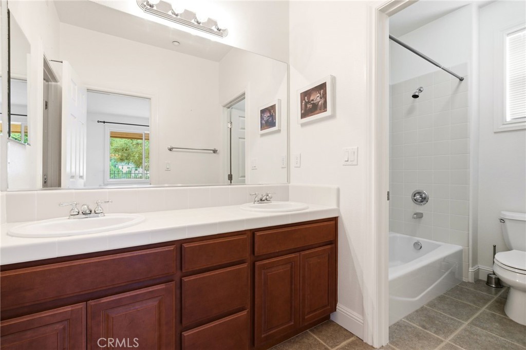 309 Whitcliff Court Property Photo 32