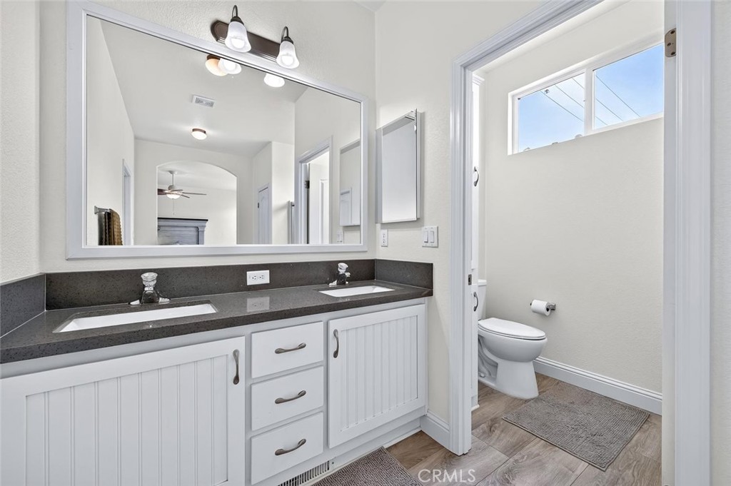 16444 Bolsa Chica Street 20 Property Photo 13