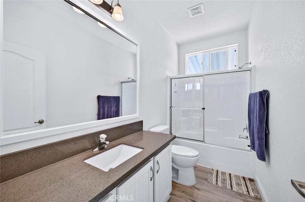 16444 Bolsa Chica Street 20 Property Photo 21