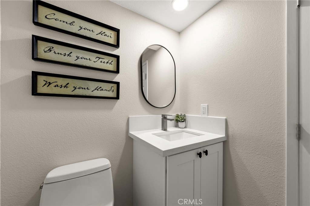 4524 Jamestown Property Photo 6