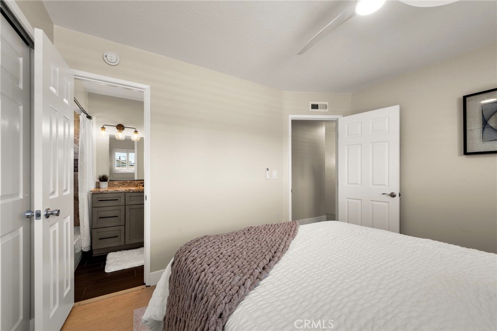 4524 Jamestown Property Photo 18