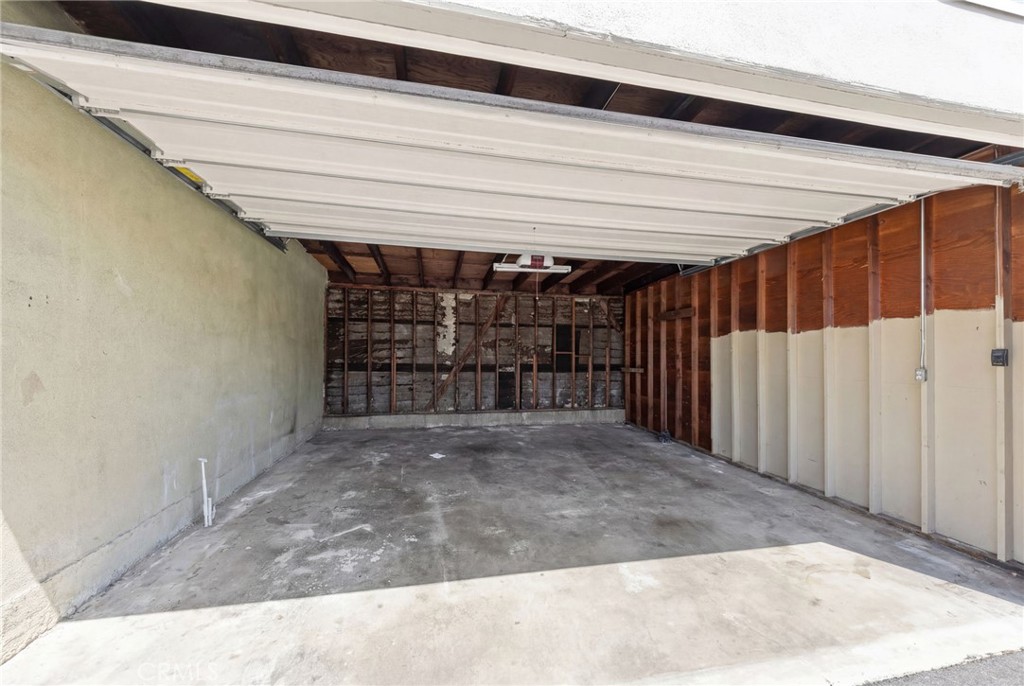 4524 Jamestown Property Photo 26
