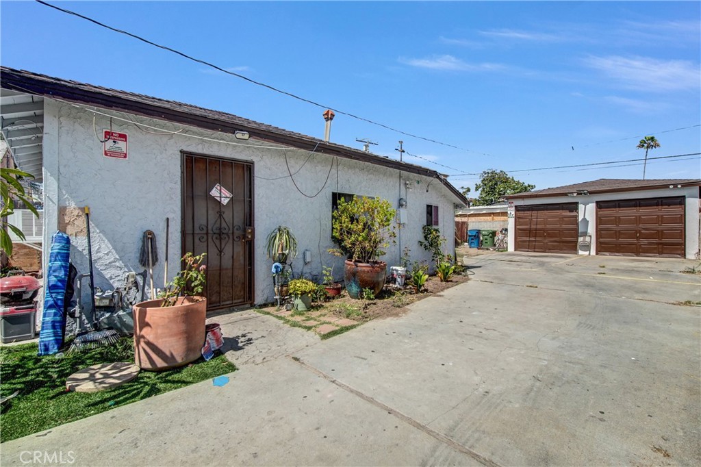 9620 Felton Property Photo 3