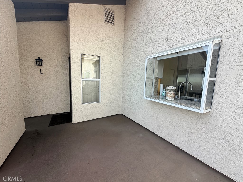 48 Corniche Drive L Property Photo 3