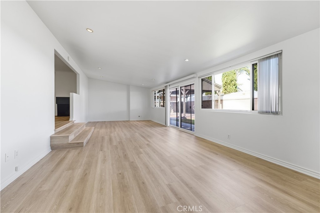 10255 Newville Avenue Property Photo 18