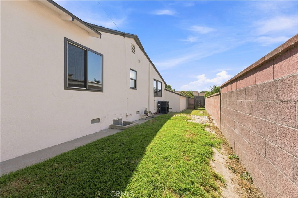 10255 Newville Avenue Property Photo 33