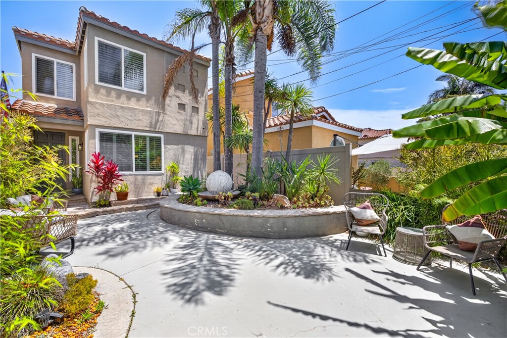 330 Ultimo Avenue Property Photo 2