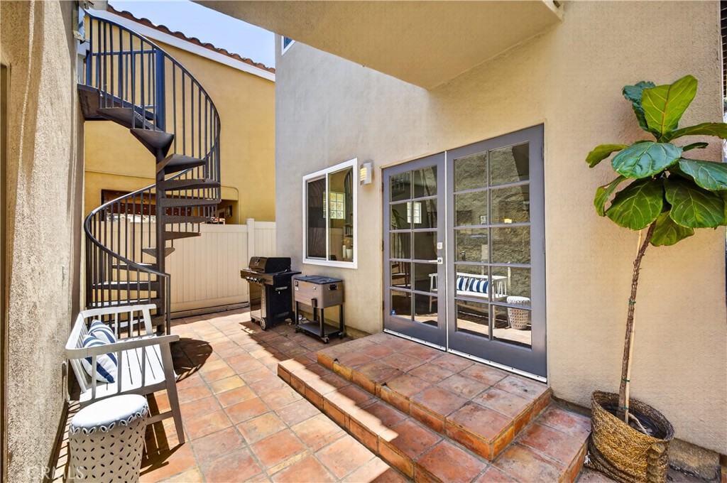 330 Ultimo Avenue Property Photo 34