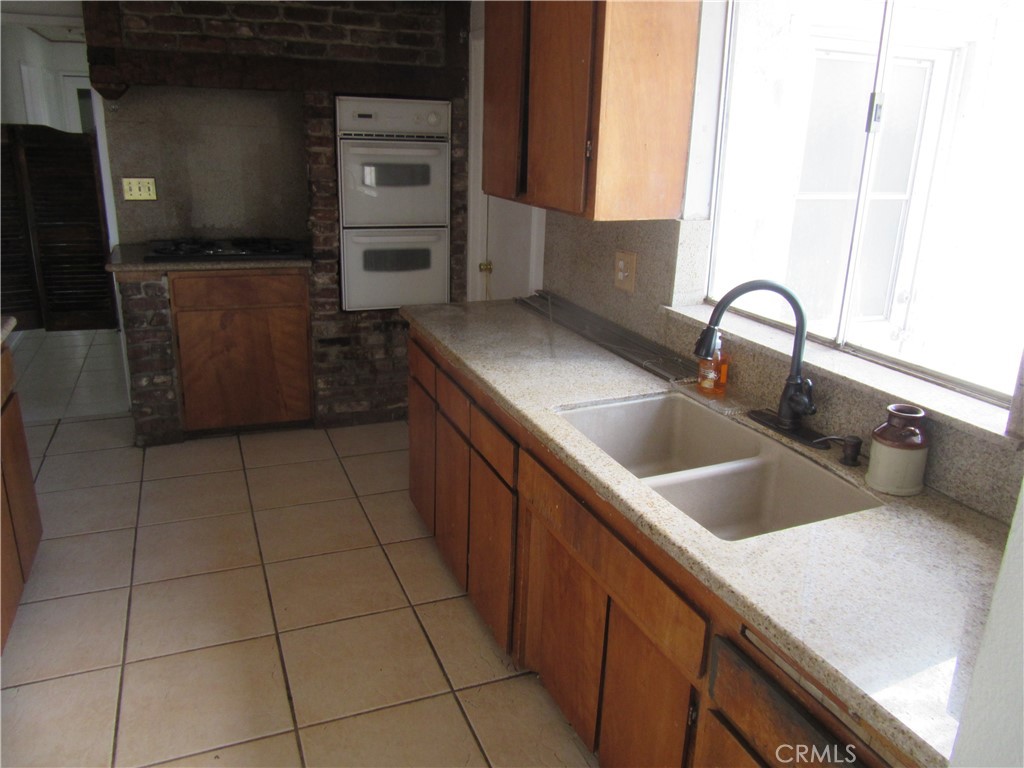 11540 5th Property Photo 12