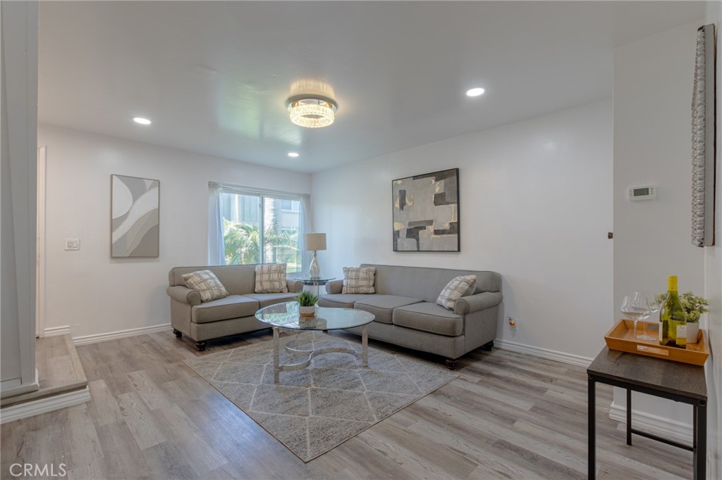 5096 Via Maria Property Photo 5