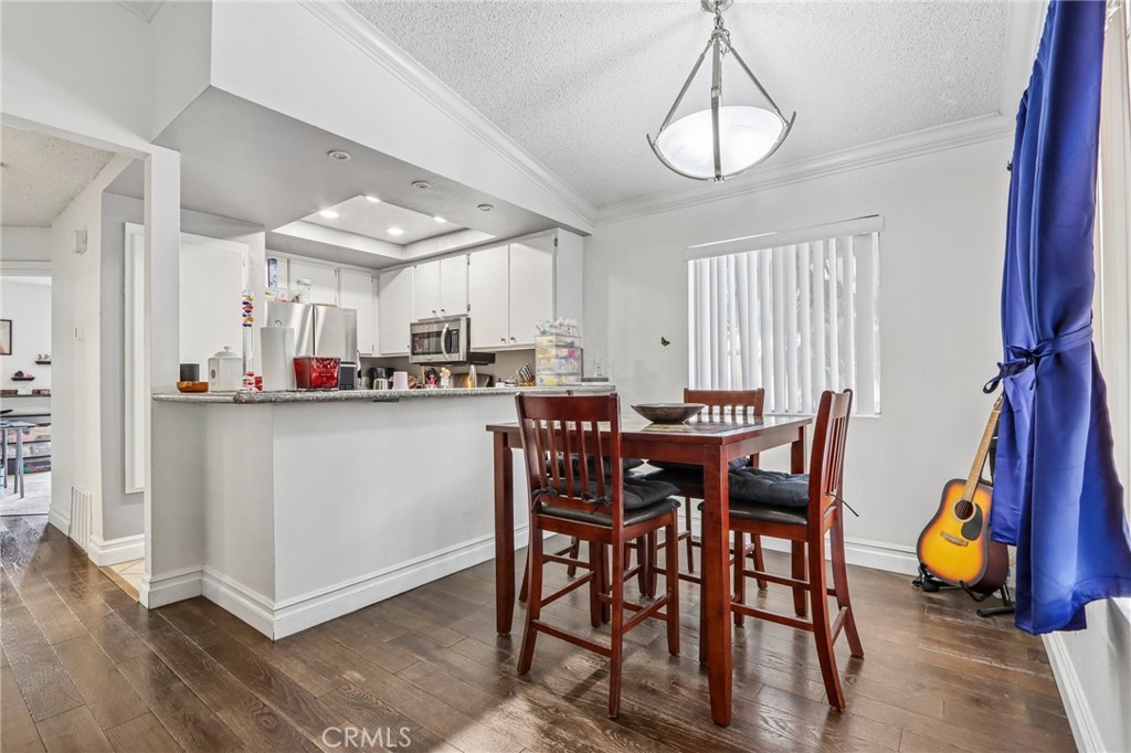 998 La Costa Drive M204