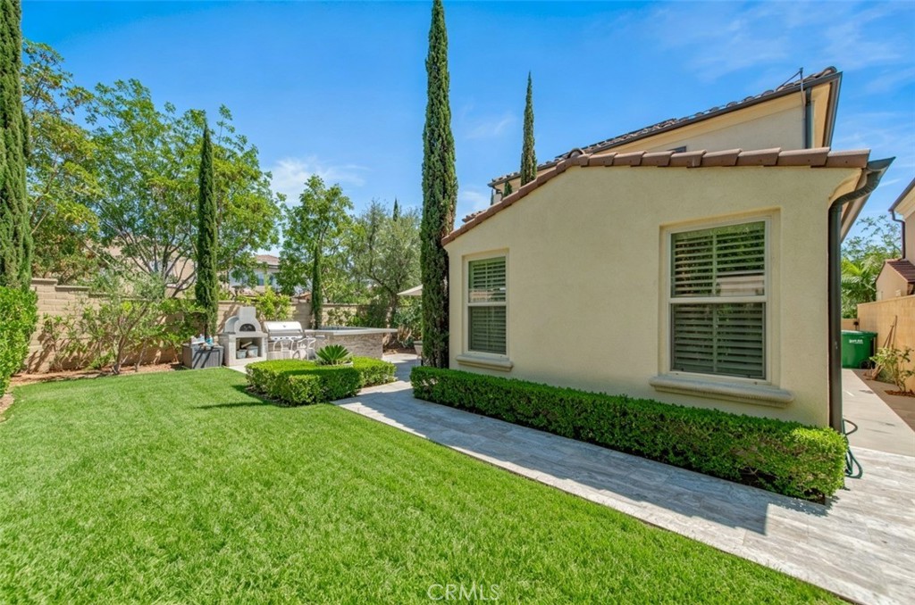 57 Statuary Property Photo 4