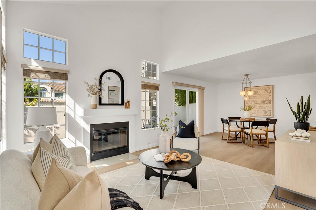 122 Almador Property Photo 3