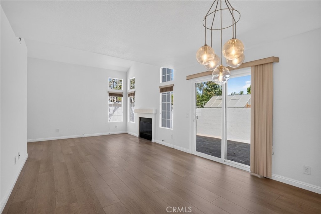 122 Almador Property Photo 6