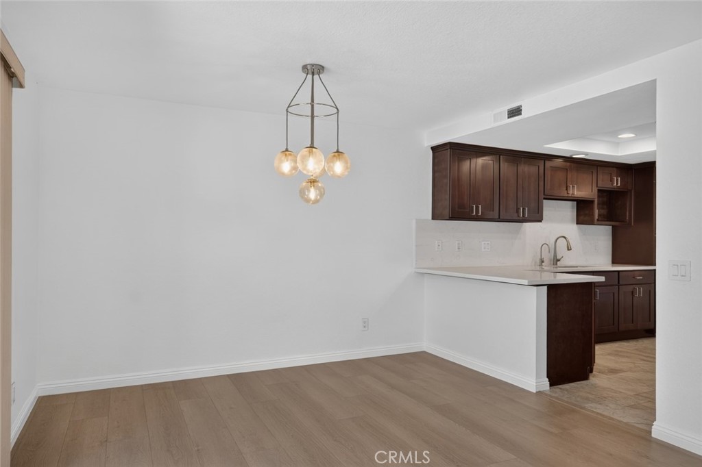 122 Almador Property Photo 13