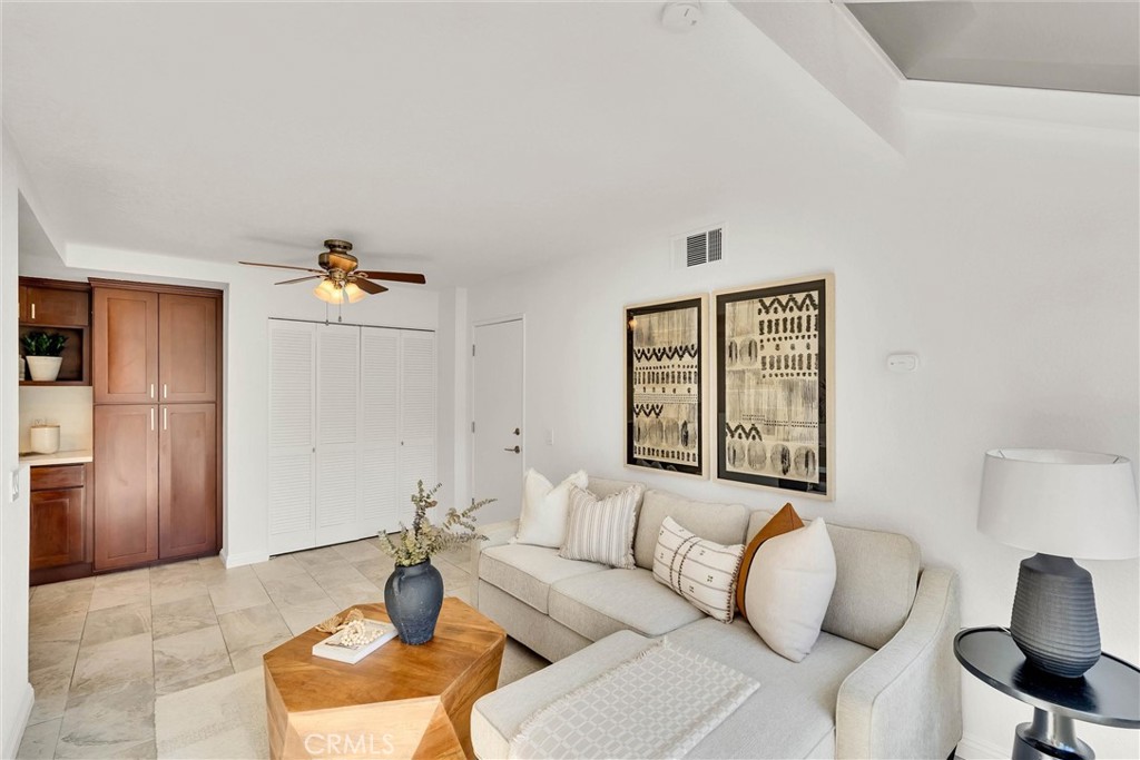 122 Almador Property Photo 13