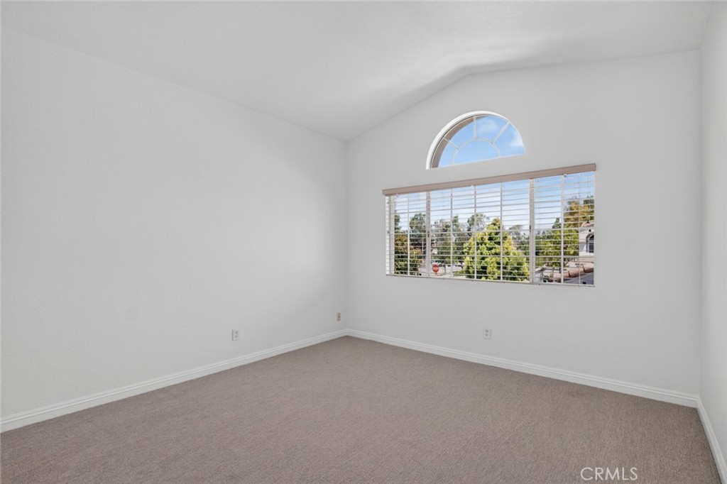 122 Almador Property Photo 30