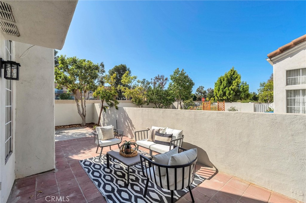 122 Almador Property Photo 35
