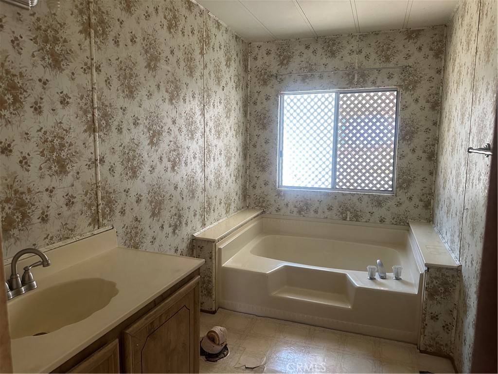 3663 Buchanan 13 Property Photo 6