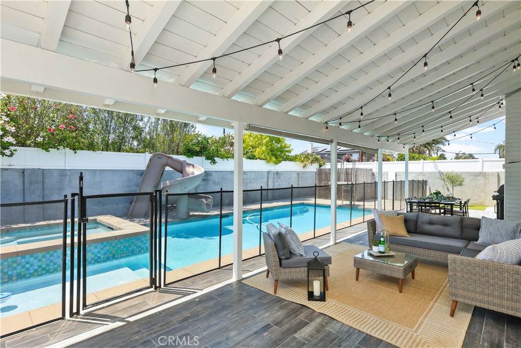 13631 University Property Photo 4