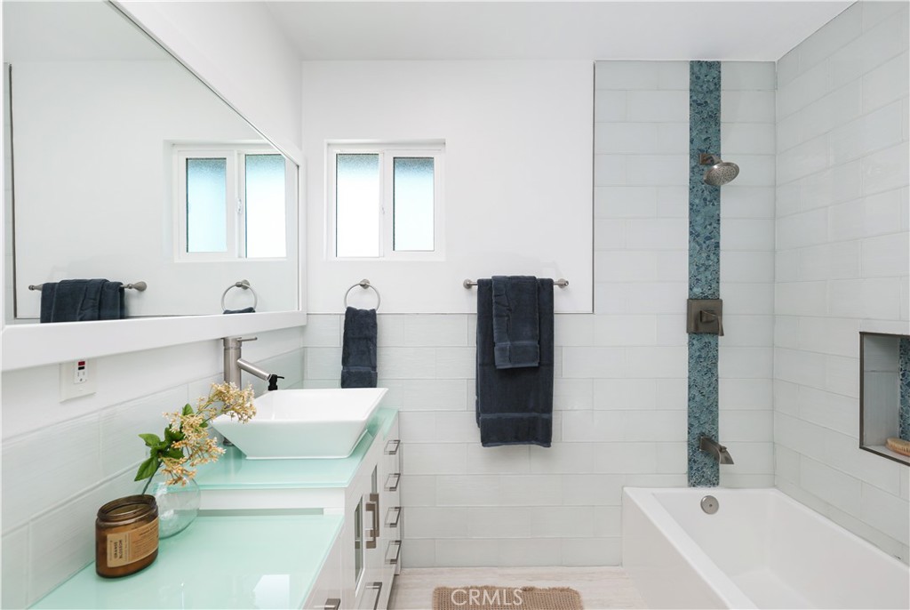 13631 University Property Photo 27