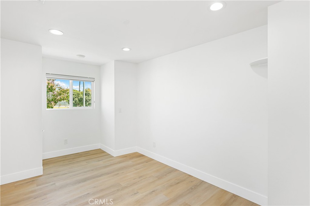 13631 University Property Photo 31