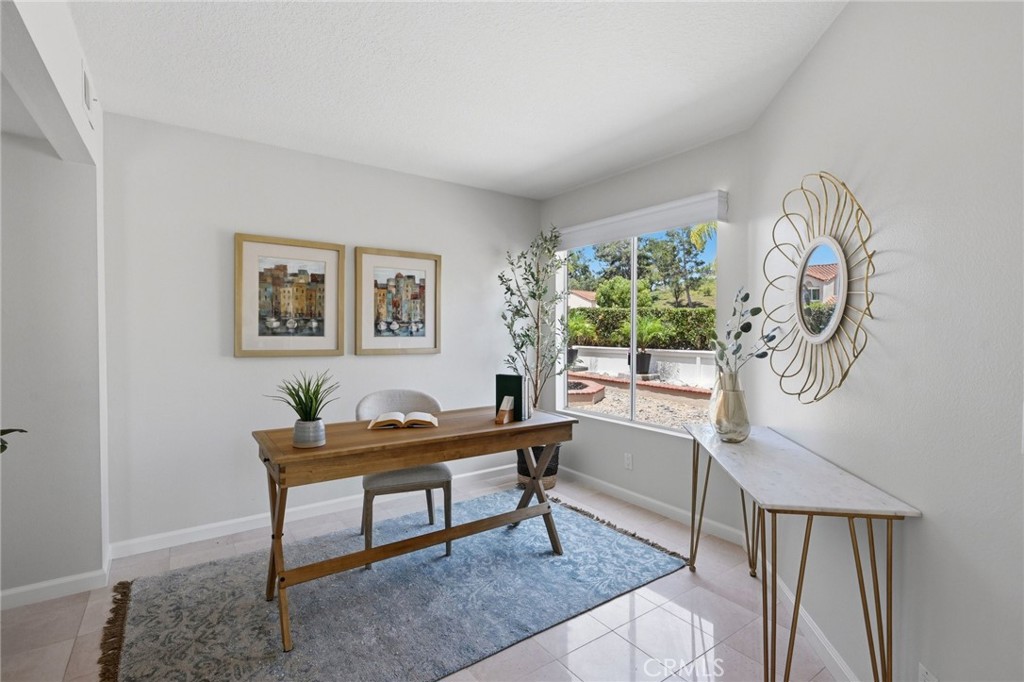 14 Gullwing Property Photo 12