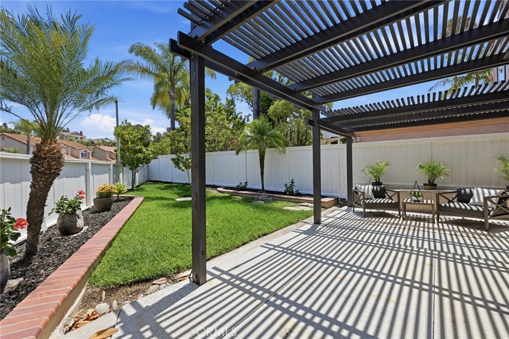 14 Gullwing Property Photo 16