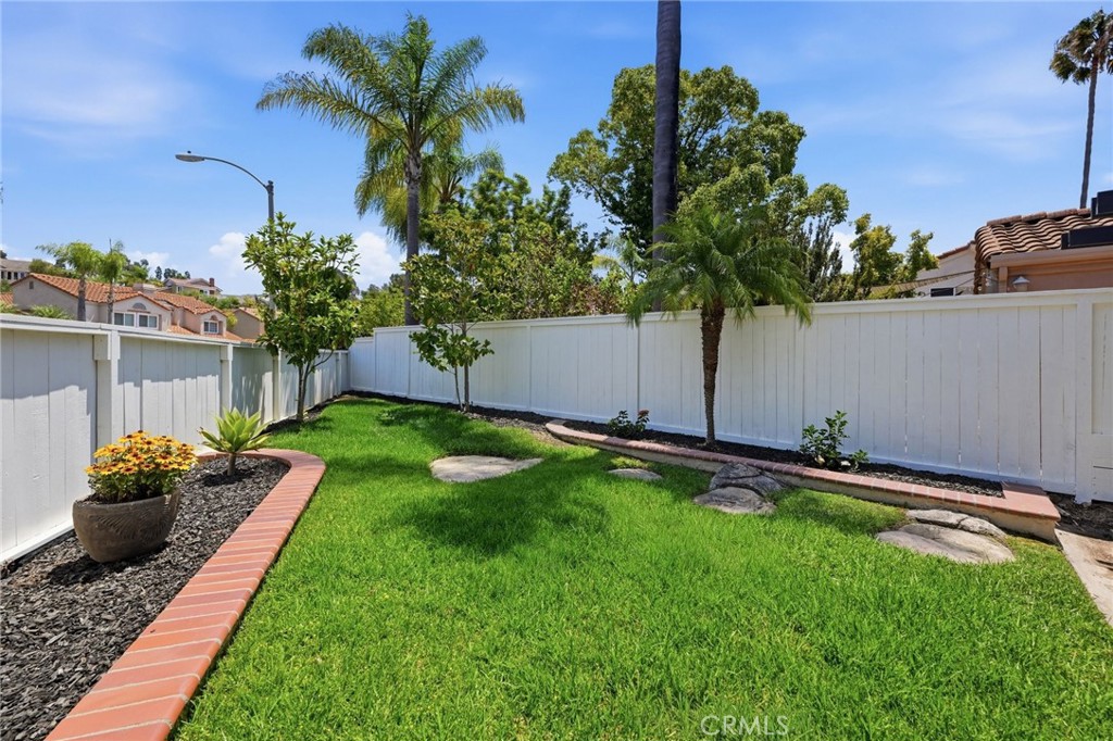 14 Gullwing Property Photo 19