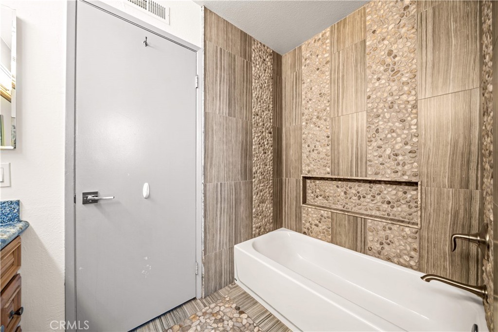 58 Fulton Property Photo 21