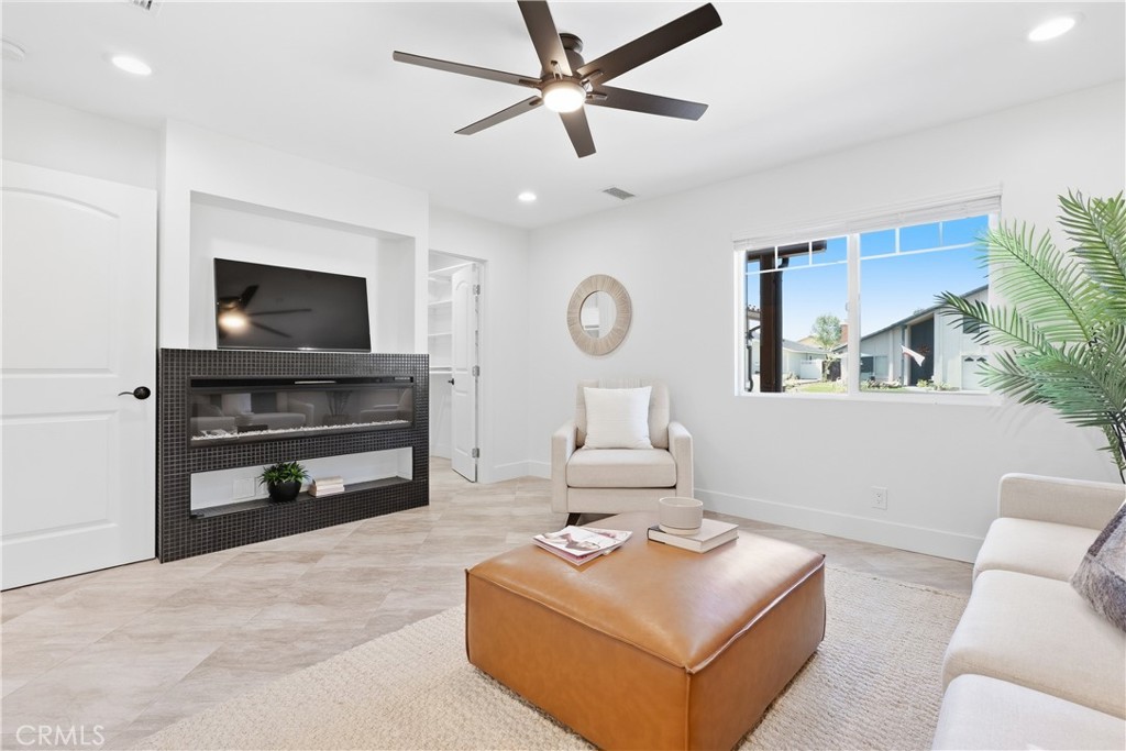 24932 Wells Fargo Property Photo 10