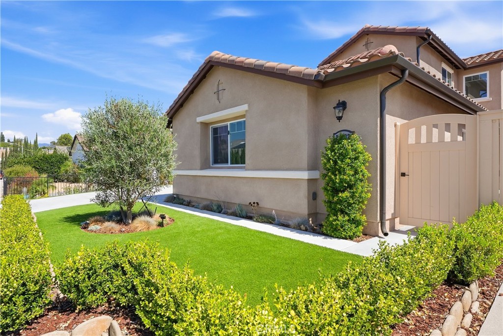 24932 Wells Fargo Property Photo 38