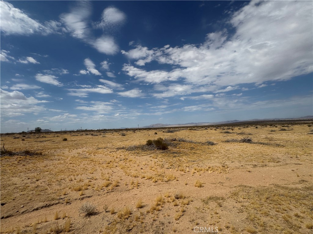 62626 N Pole Road Property Photo 6