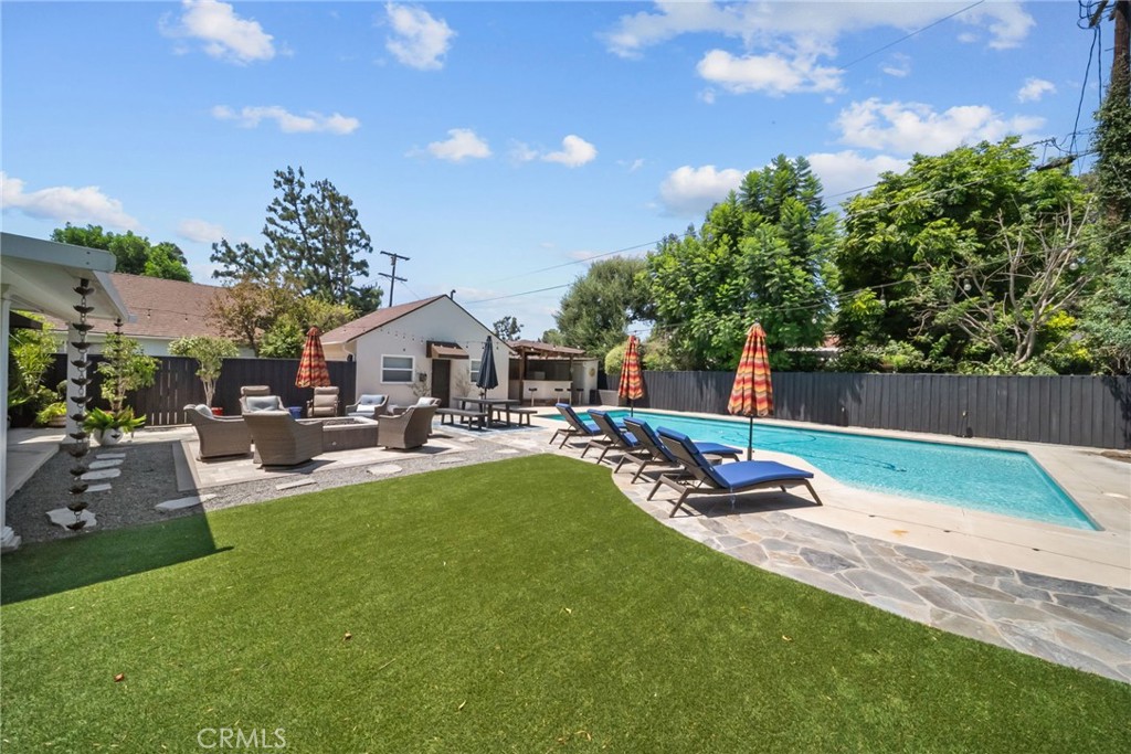 6951 Chisholm Property Photo 1