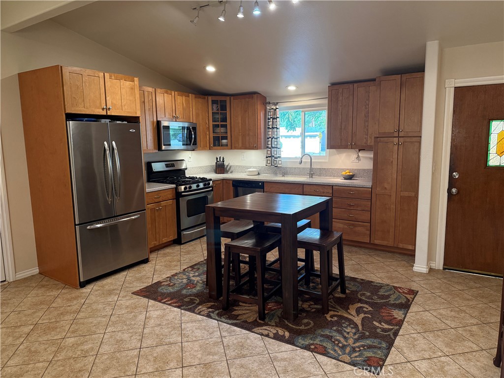 545 E Gainsborough Road Property Photo 4