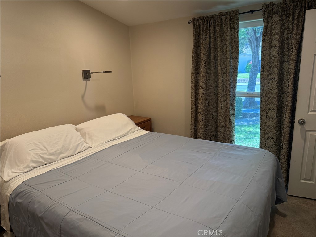 545 E Gainsborough Road Property Photo 11