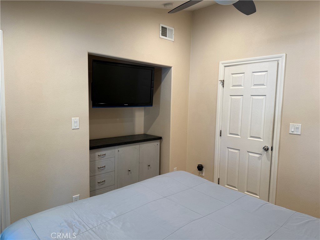 545 E Gainsborough Road Property Photo 13