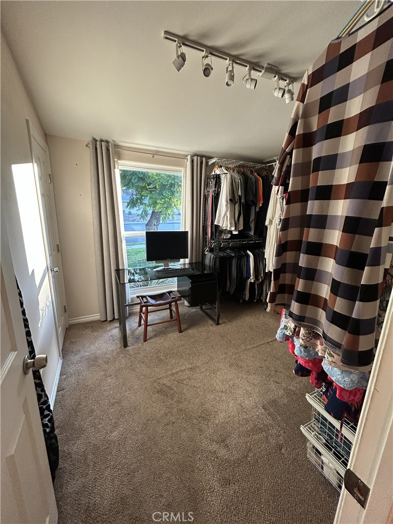 545 E Gainsborough Road Property Photo 16