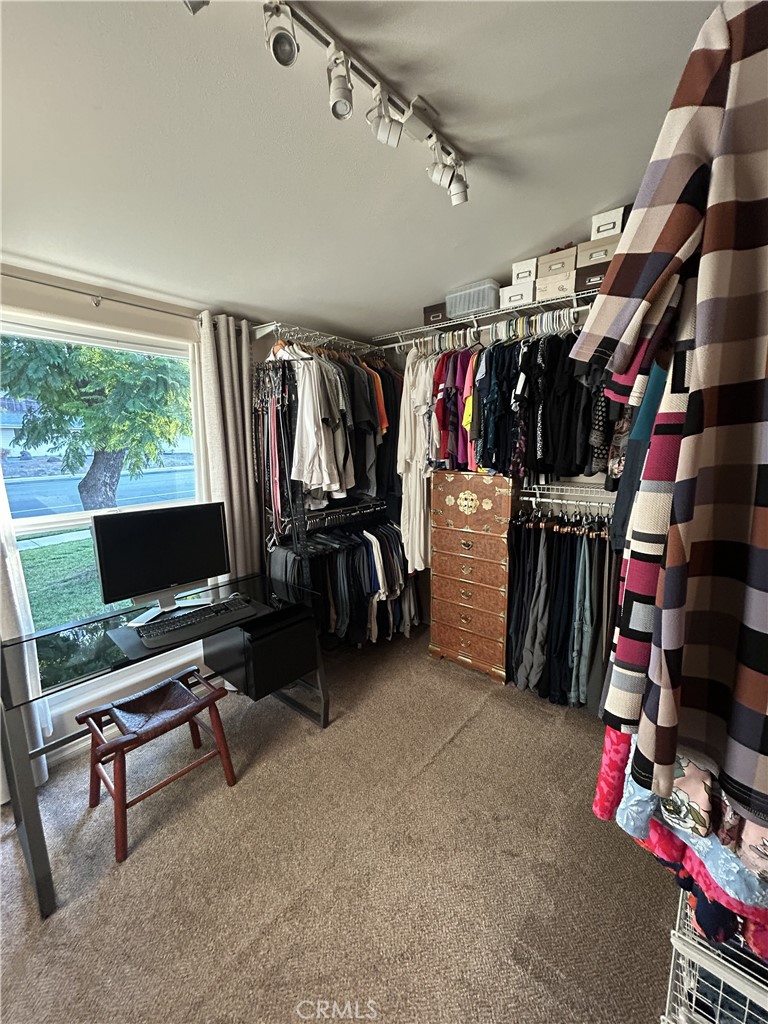 545 E Gainsborough Road Property Photo 17