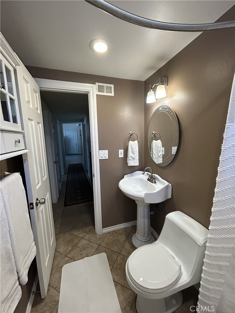 545 E Gainsborough Road Property Photo 26