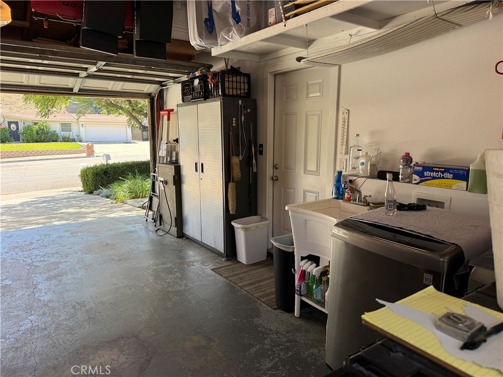 545 E Gainsborough Road Property Photo 32