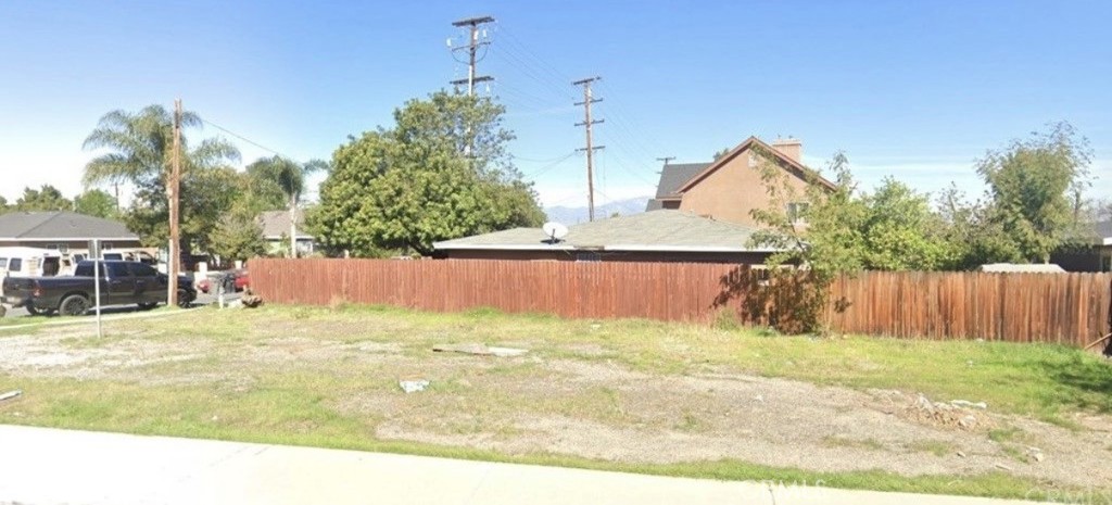 111 School Property Photo 1