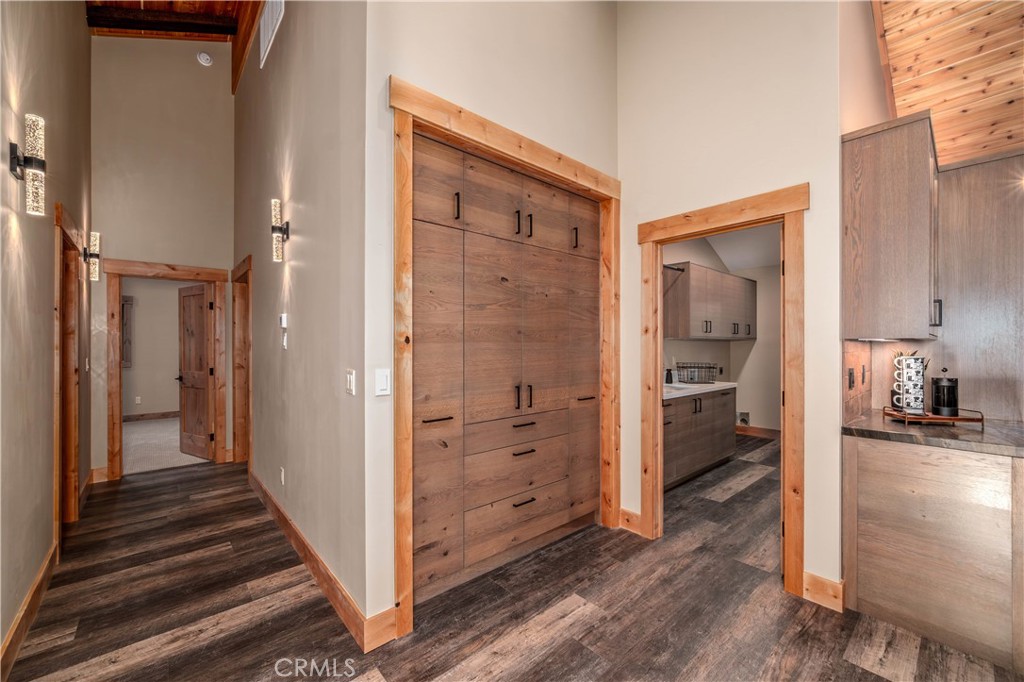 644 Tata Property Photo 21