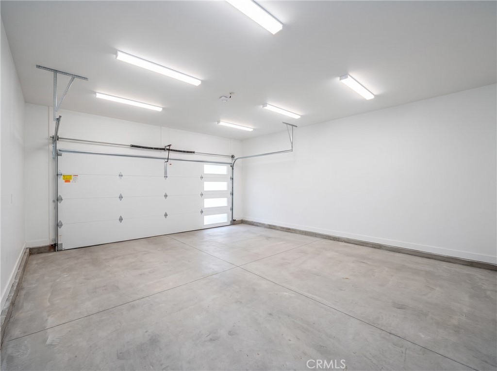 644 Tata Property Photo 64