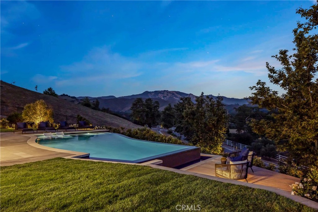 26773 Mulholland Property Photo 3